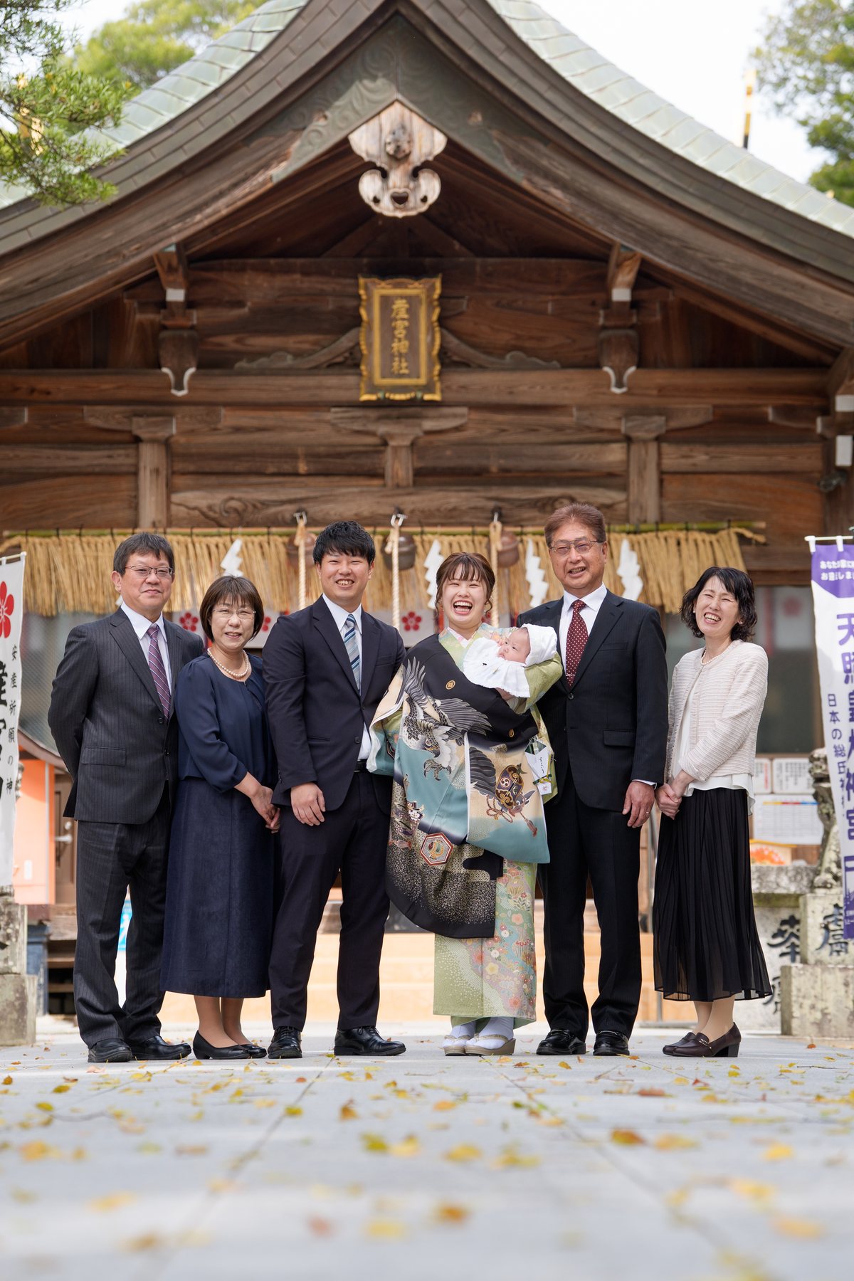 産宮神社でのお宮参り・ご家族の記念写真（糸島写真館）