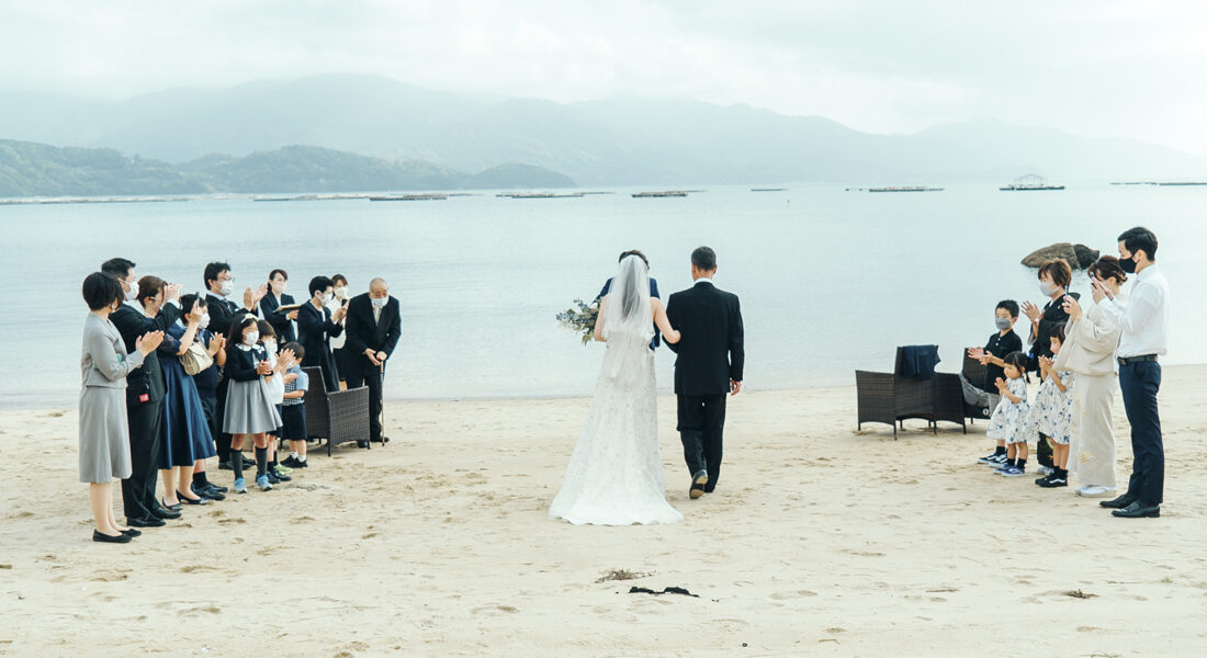 糸島写真館の糸島ビーチでのウエディングフォト